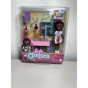 Barbie Chelsea Scientist Set, NIB